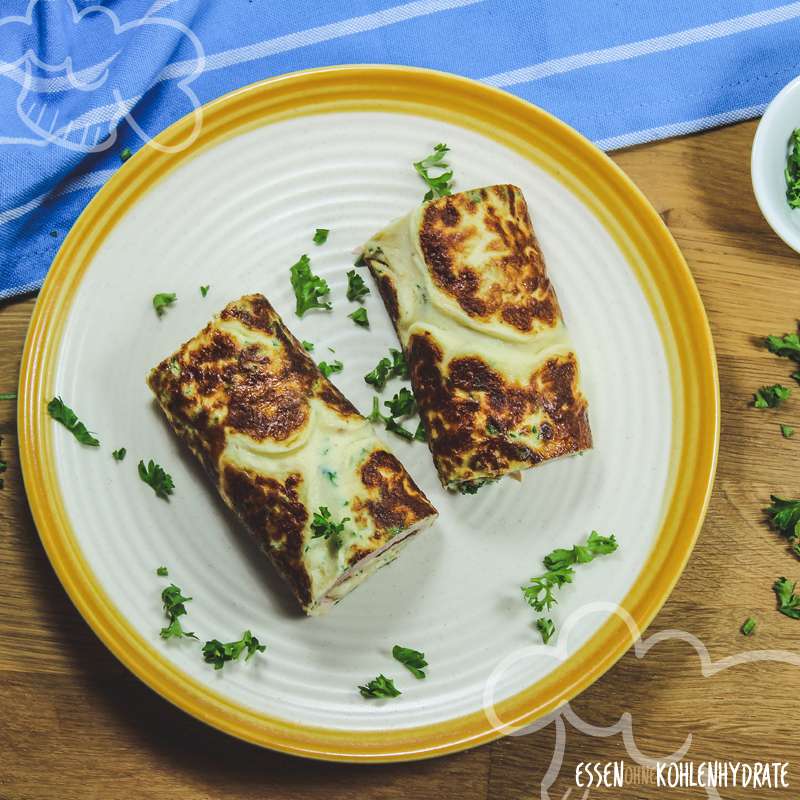 Pfannkuchenrolle mit Schinken - Essen ohne Kohlenhydrate